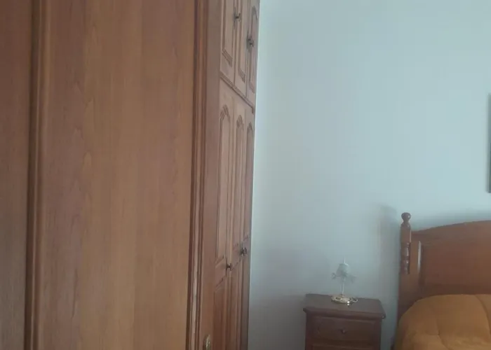 Casinhas Dona Isabel Konukevi *